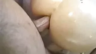La belle-mère enseigne à sa belle-fille à sauter porno petite française correctement sur la bite