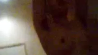 Brunette de boîte de nuit suce Kukan et demande porno francais film complet chaud