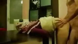 Une fille extraterrestre avec une bite dans la chatte et du sperme dans la porno amateur française bouche