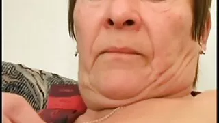 Passionnément frites sur la table une porno francais xnxx milf excitée avec des tatouages