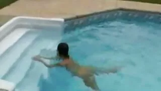 Coincé la bite dans porno française poilue le cul d'une jolie fille