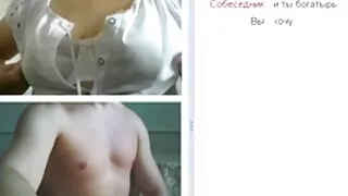 Une film sexe français fille plantureuse a rompu avec un mec coquin seul sur la table