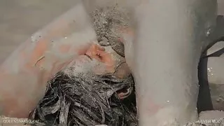 Buomom film porno français streaming neri aux cheveux noirs s'est rendu à un voisin passionné dans la chambre à coucher