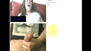 La jeune femme sur le canapé a servi deux bites à la fois anime vf porno