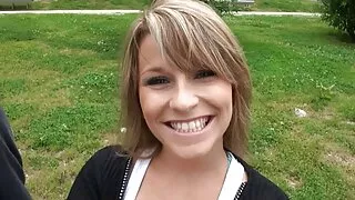 L'étudiant porno francais mamie est tellement torride qu'il accepte et creampie
