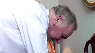 Enseigner le sexe à une belle vidéos de porno français écolière latina
