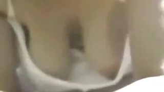 Inonde son film pornographique italien vagin de sperme sur cam pov